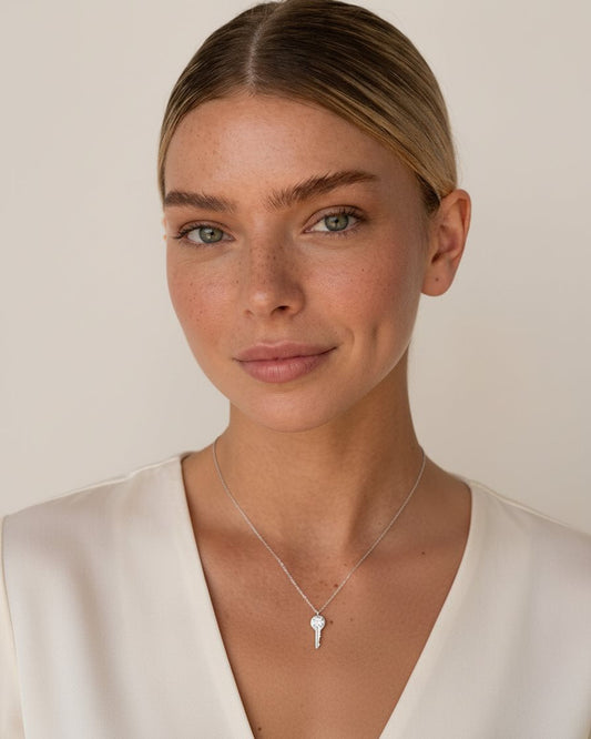 שרשרת קיי – תליון מפתח | רוז גולד